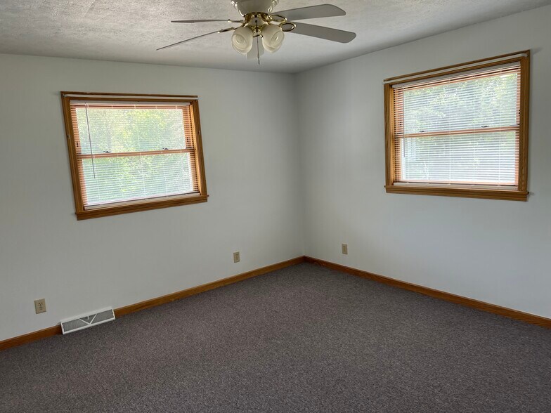 Building Photo - 43152 OH-39