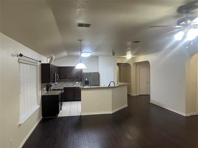 Building Photo - 6949 Sylvan Meadows Dr