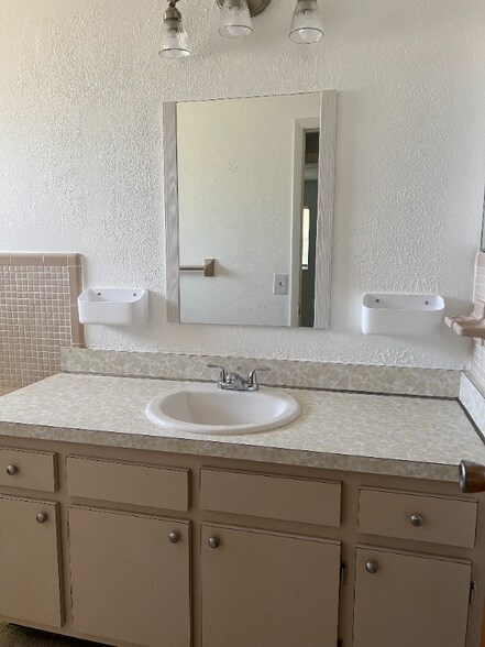 Building Photo - 2643 Cherrywood Ln