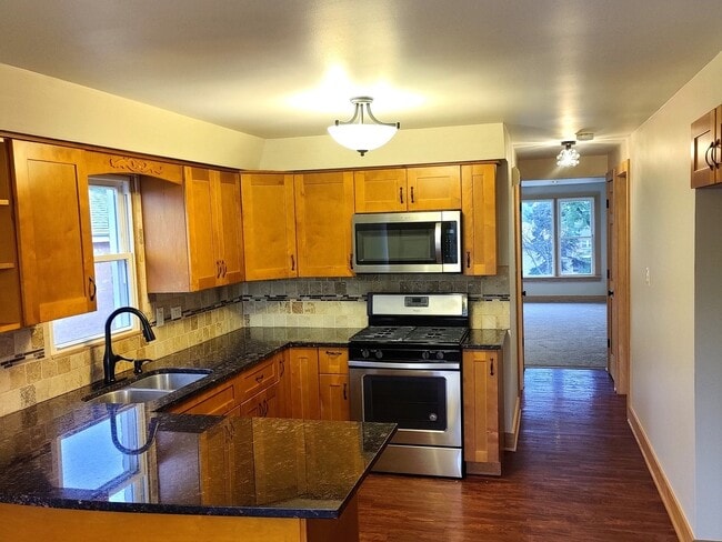 Building Photo - 6048 W 79th St