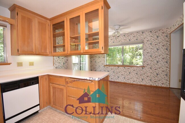 Building Photo - 111 Maryland Dr