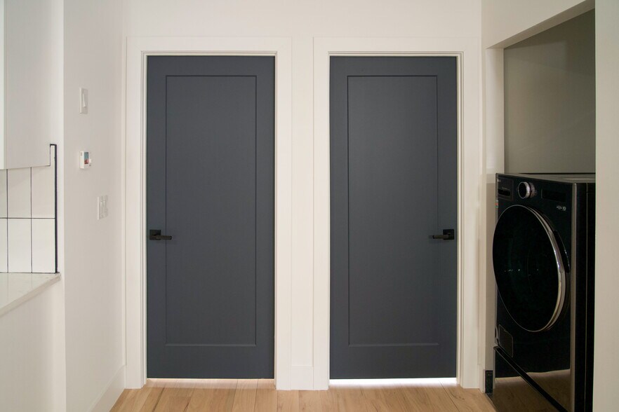 Building Photo - 501 Central Ave