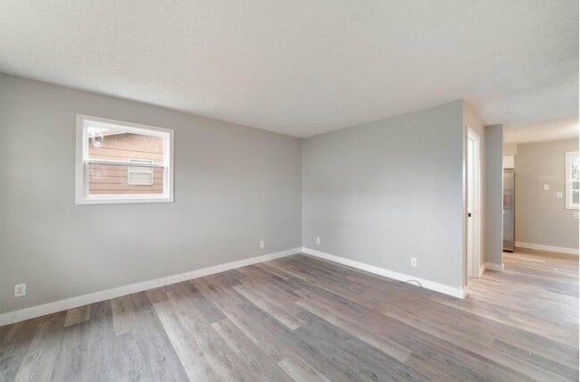 Building Photo - 3405 Balboa Ln