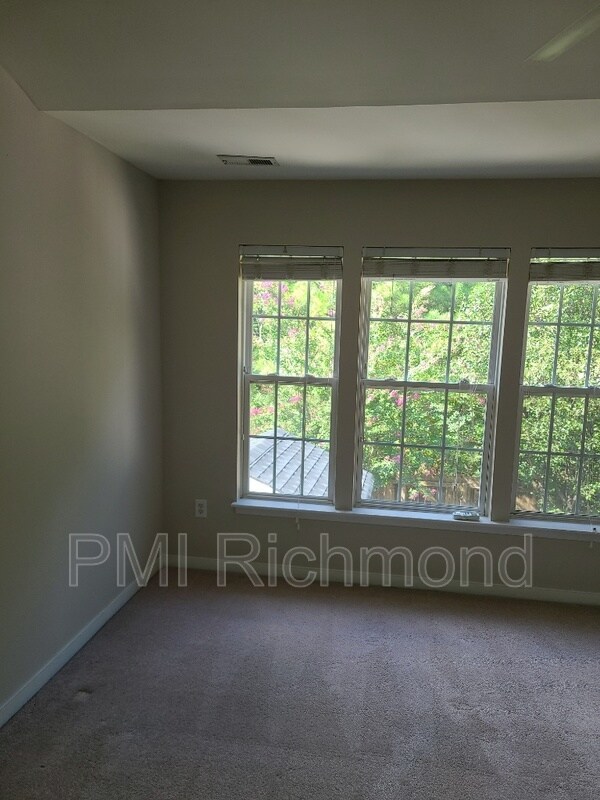 Building Photo - 2539 Mountain Ash Cir