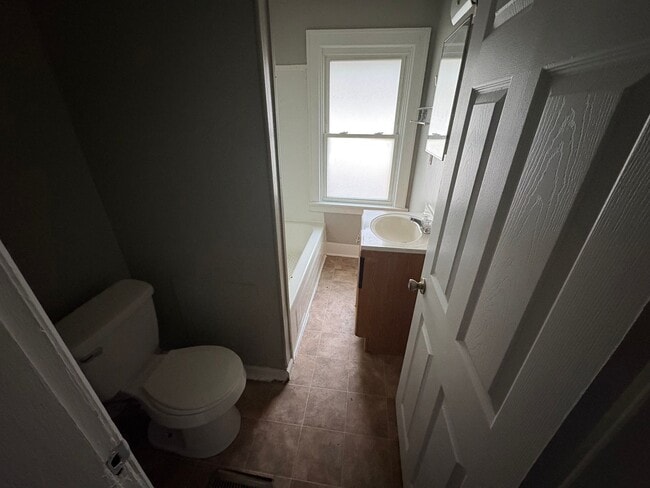 Building Photo - 180-182 North Powell Ave