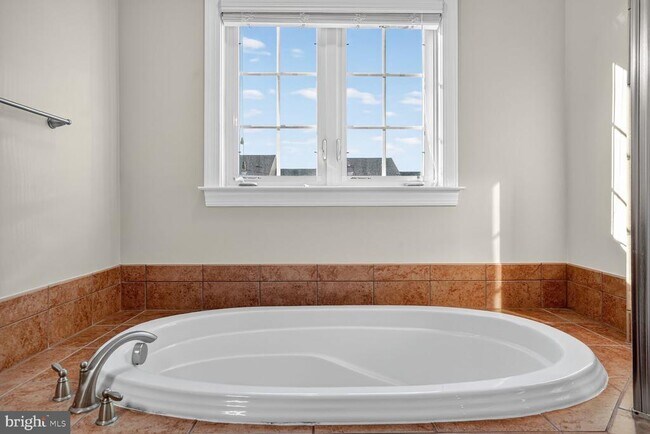 Building Photo - 21285 Park Grove Terrace