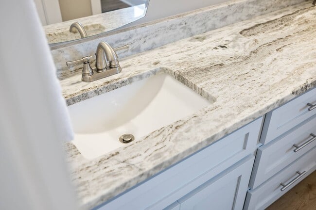 Building Photo - 43 Mcilwee Ln