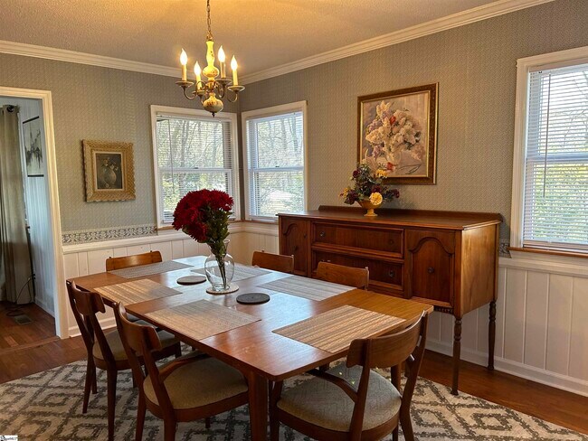 Building Photo - 1671 Hogback Mountain Rd