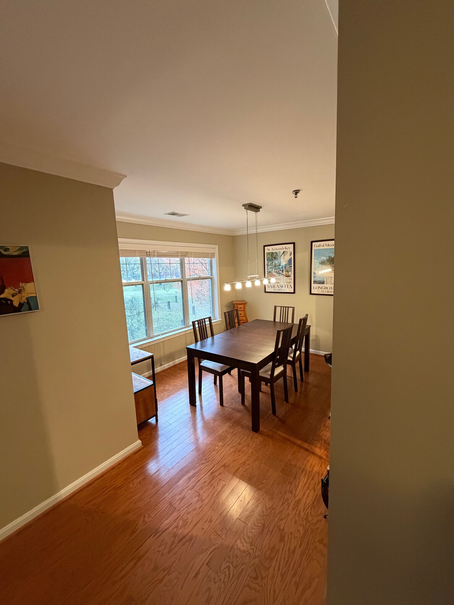 Dining Room - 5565 Seminary Rd