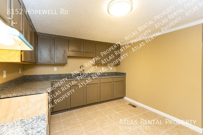 Building Photo - 8152 Hopewell Rd