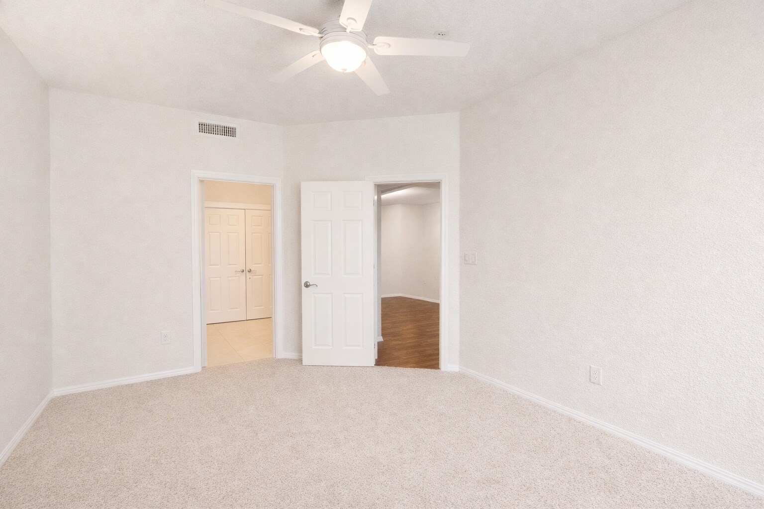 Building Photo - 10410 N Cave Creek Rd