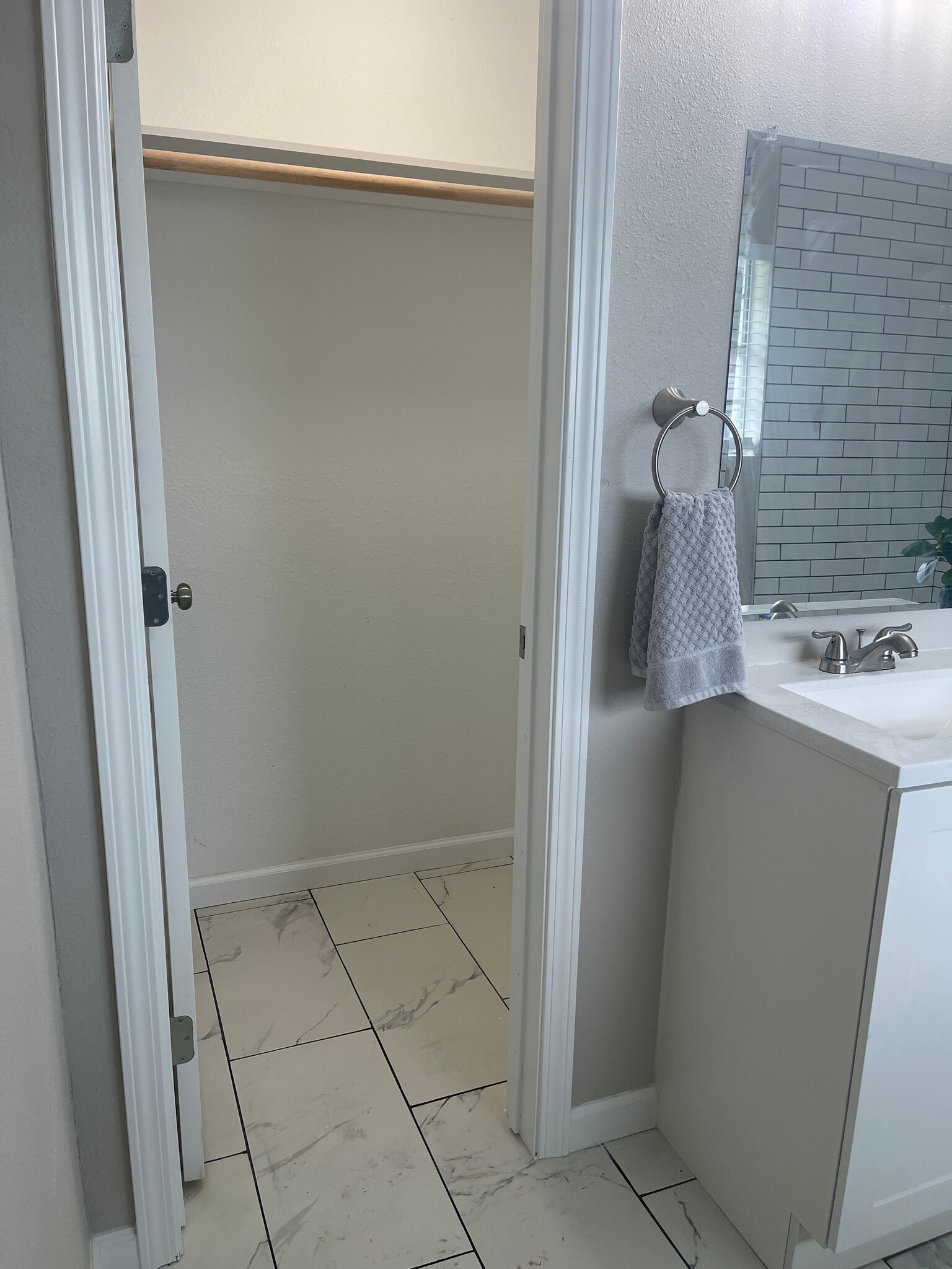 Master Closet - 1829 Wood Ave