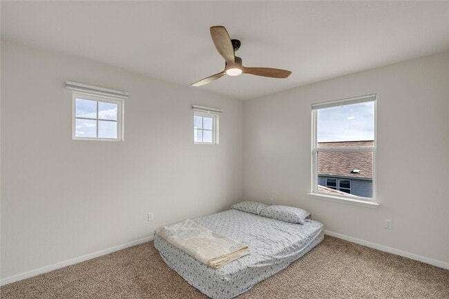 Building Photo - 223 Balsam St