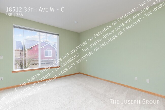 Building Photo - 18512 36th Ave W