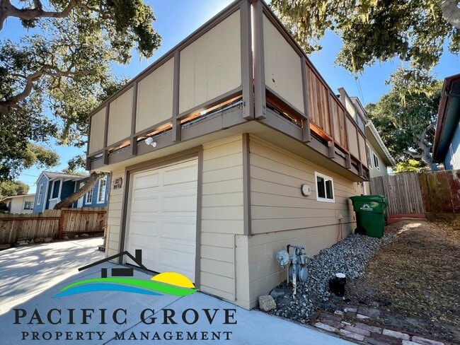 Building Photo - Furnished Single Family Home in Pacific Grove available NOW!