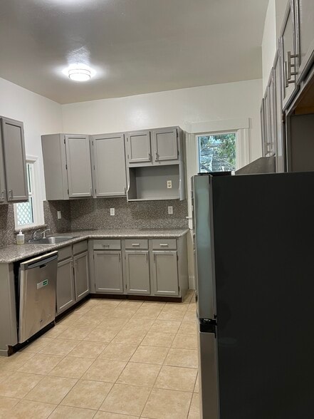 Building Photo - 2708 Channing Way