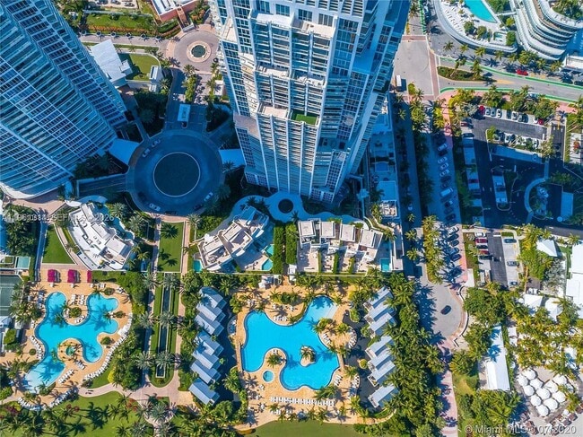 Building Photo - 100 South Pointe Dr