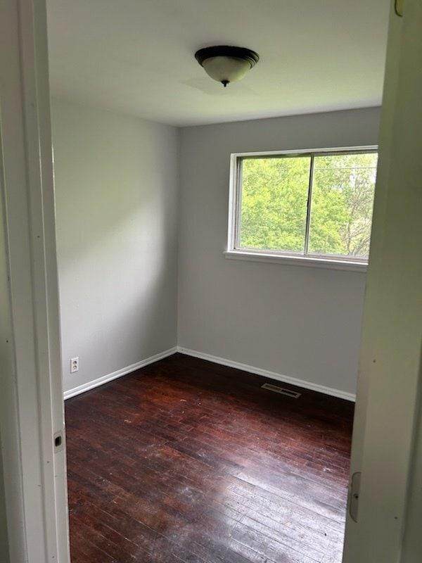 Building Photo - Property in Mt Morris (Section 8 ready)