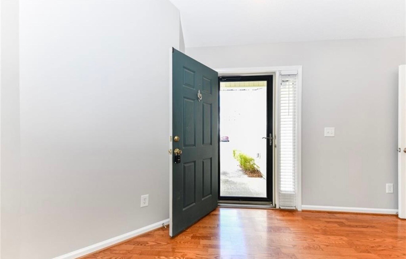 Building Photo - 3630 Sunset Hollow Dr