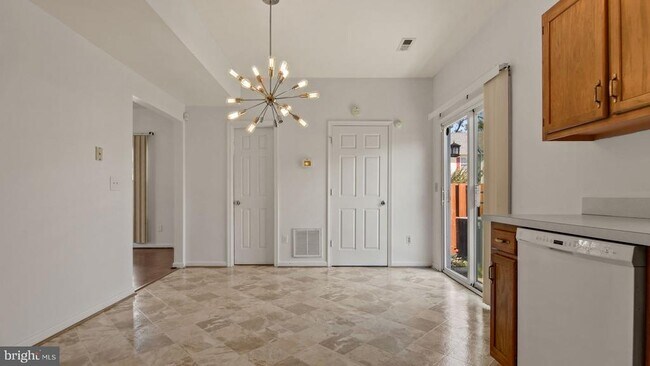 Building Photo - 11011 Coreys Way