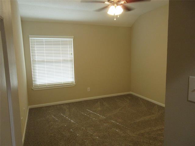 Building Photo - 713 Victorian Dr