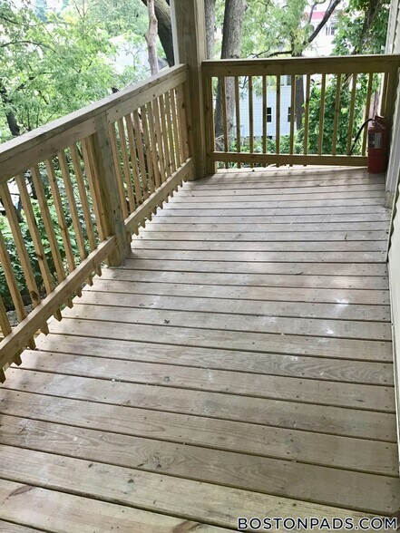 Building Photo - 12 Logan St