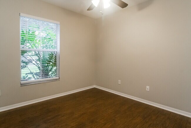 Building Photo - 645 Maya Susan Loop