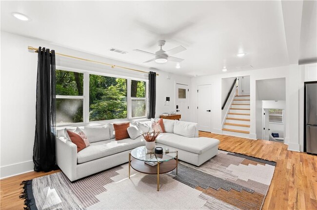 Building Photo - 500 Collier Ridge Dr NW