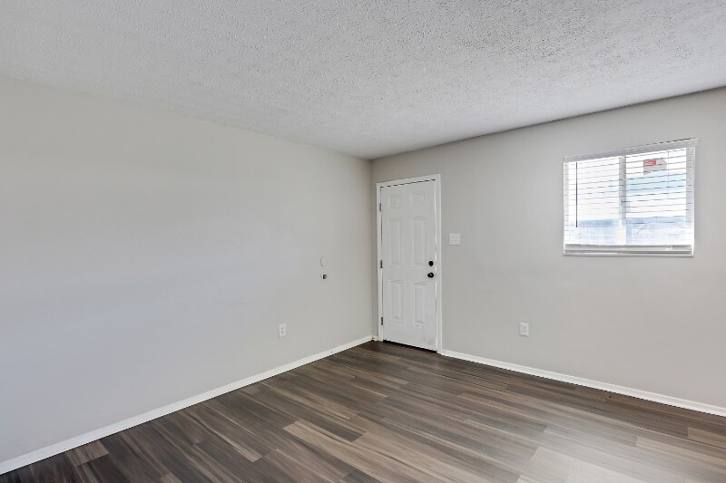 Building Photo - 206 Gunter St