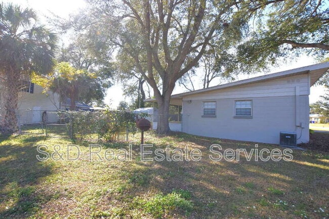 Building Photo - 1503 Hanson Ave