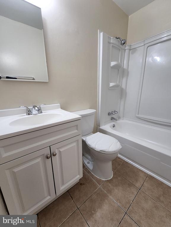 Building Photo - 16550 Sherwood Pl