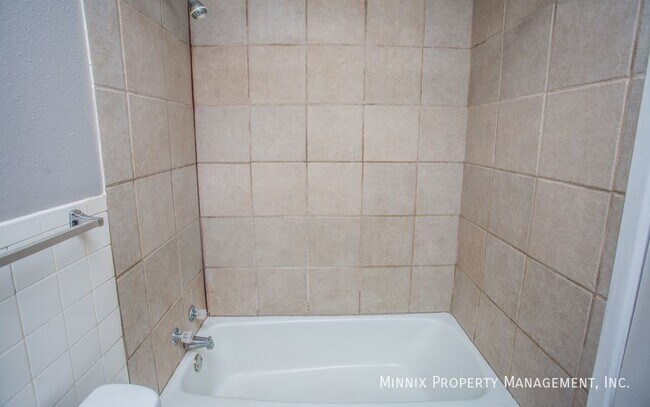 Building Photo - 5414 6th St