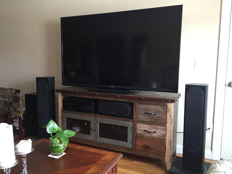 Home Theatre, 70 in tv - 156 Green St