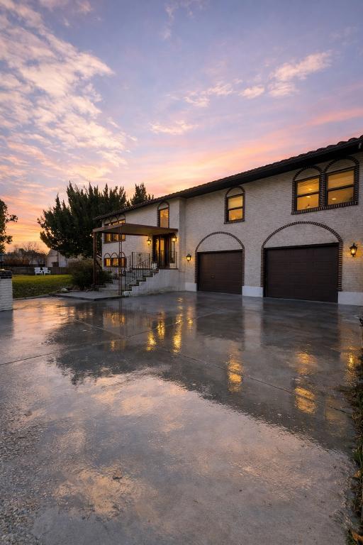 Building Photo - 2067 Sundown St