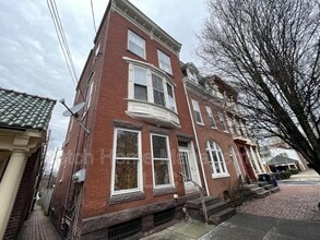 Building Photo - 214 Briggs St