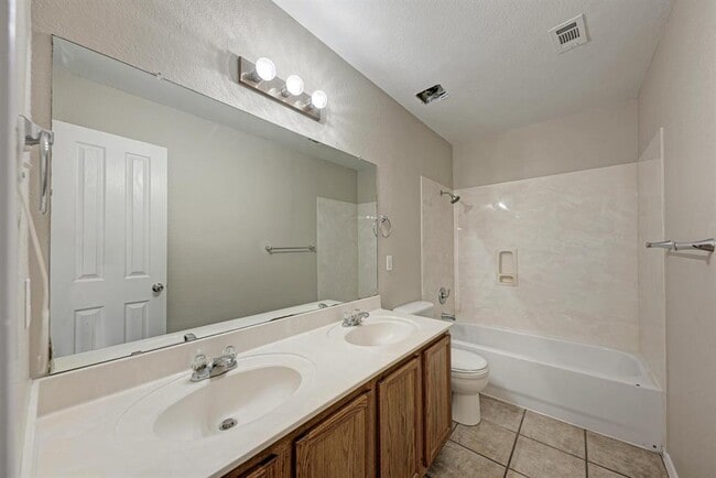 Building Photo - 601 Timothy John Dr
