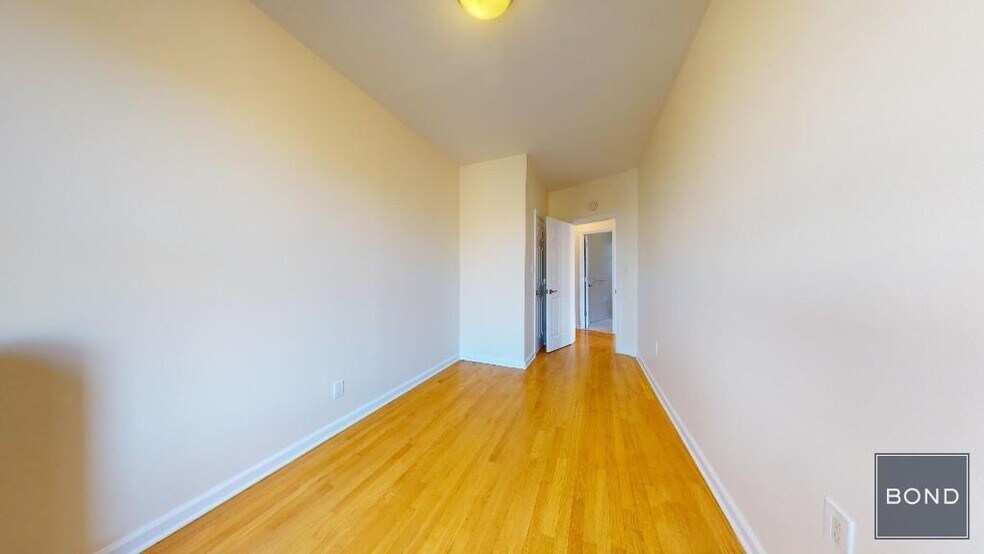 Building Photo - 620 W 171st St