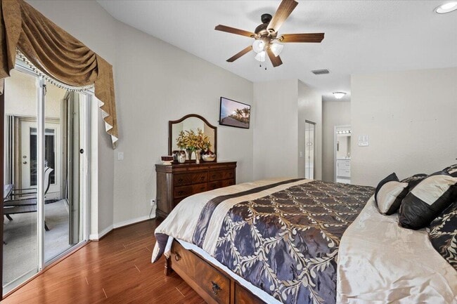 Building Photo - 12127 Sunset Point Dr