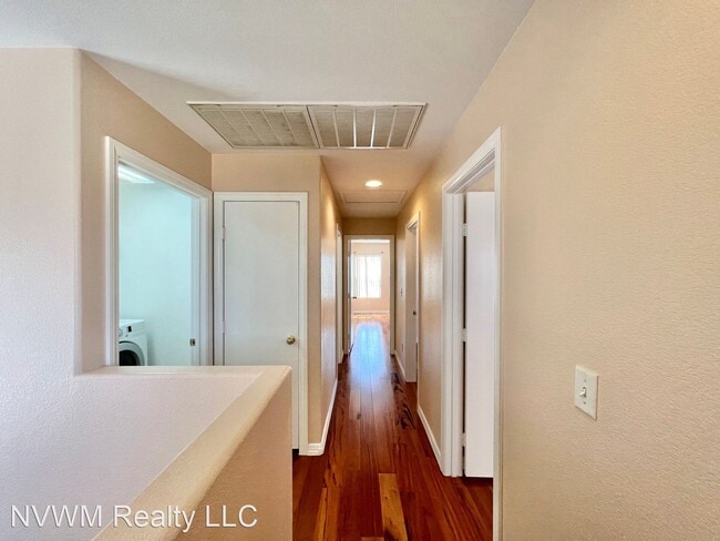 Building Photo - 3 br, 2.5 bath House - 5717 Dewey Dr