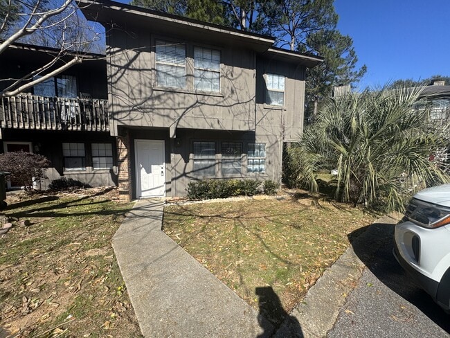 Building Photo - 122 Timbers Dr