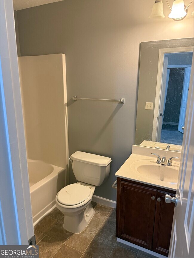 Building Photo - 2743 Halligan Point