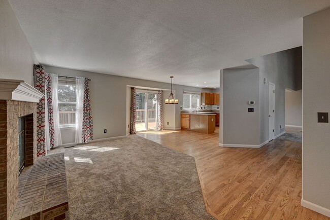 Building Photo - 1625 Flint Ct
