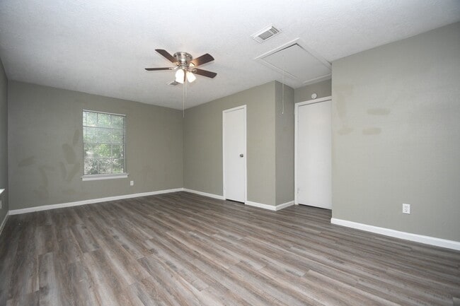 Building Photo - 379 Richvale Ln