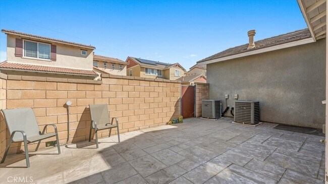 Building Photo - 15876 Parkhouse Dr