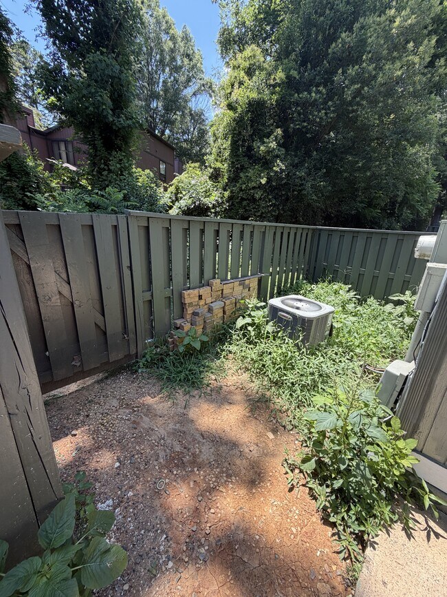 Building Photo - 5224 Farm Pond Ln