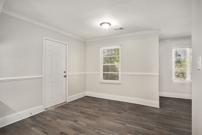 Building Photo - Renovated 3BR/2BA Home in Decatur!