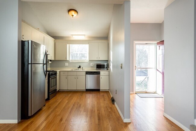 Building Photo - 9 Quincy Way