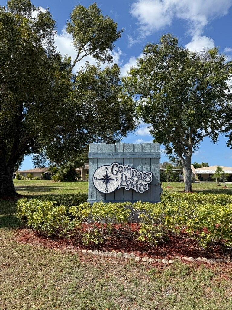 Building Photo - 9311 Lennex Ln