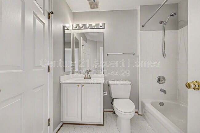 Building Photo - 716 Scarburgh Way