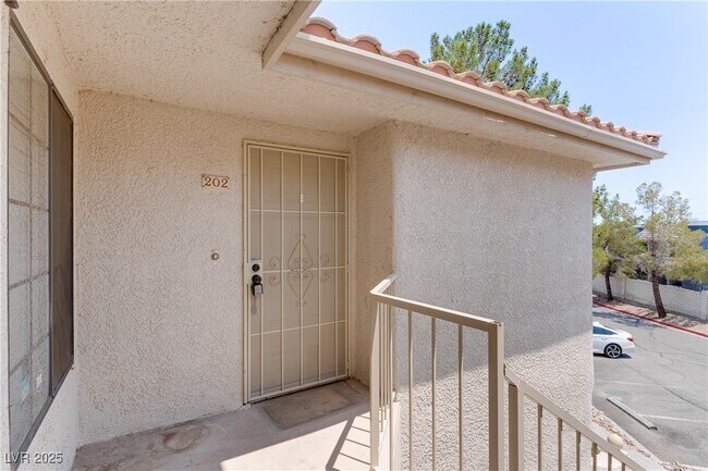 Building Photo - 2629 S Durango Dr